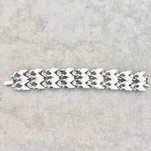 Vintage Chunky Wide Shiny And Satin Finish Silver Tone Link Chain Bracelet